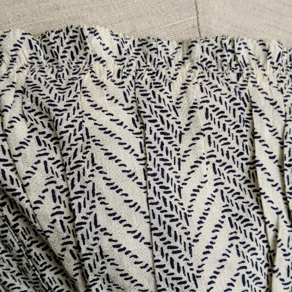 Current Air Top Ruffled Tie Back Straps Sleeveless Ruched Off-White Navy M NWT - Picture 6 of 16